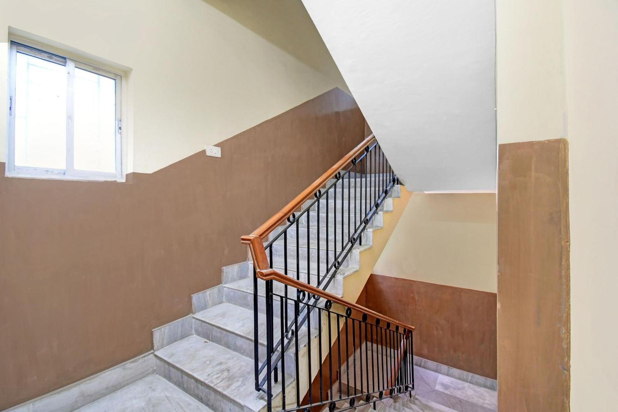 Hotel O Prasad Inn Колката Екстериор снимка